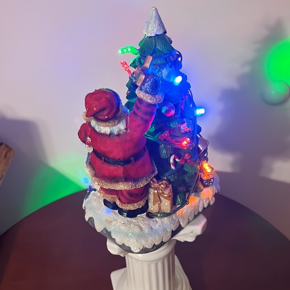 MUSICAL LED HOLIDAY TREE. SANTA  CLAUSE AND LITTLE BEAR 🎅 🐻🎄🌲 - Picture 4 of 11